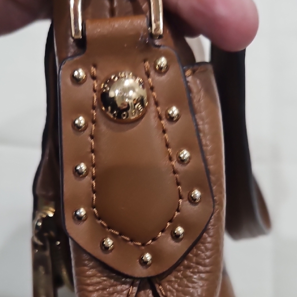 Michael Kors Tan Leather Shoulder Bag with Gold Accents - Picture 10 of 16